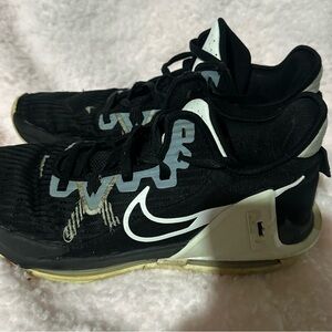 Nike Black and White Men's Shoes